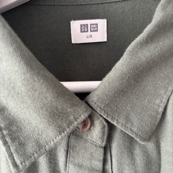 Green Uniqlo shirt - Picture 3 of 4